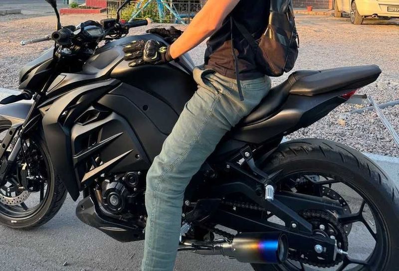 Продается мотоцикл 400 кубовый kawasaki z 1000 Продается мотоцикл 400 кубовый kawasaki z 1000