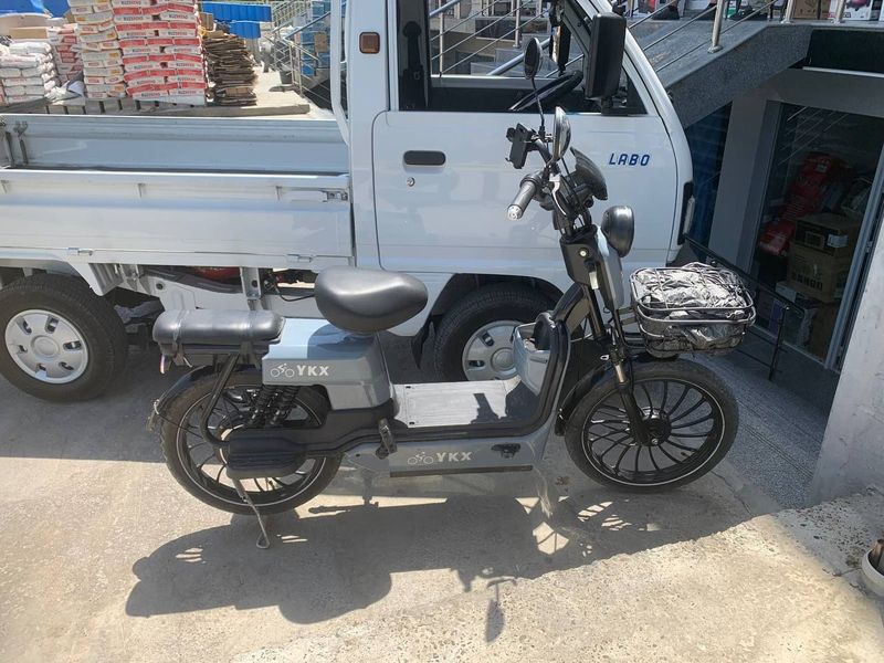 Elektron skuter sotiladi_ 60-65 km polniy zaryaddan_ tezlik 50 km/h