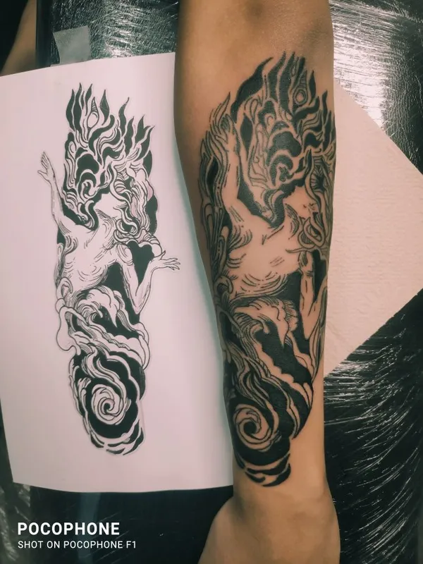 татуировки в различных направлениях и перманентный макияж