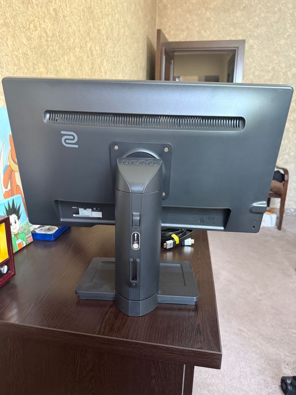 Продам монитор Benq XL2411 144HZ FULL HD Продам монитор Benq XL2411 144HZ FULL HD