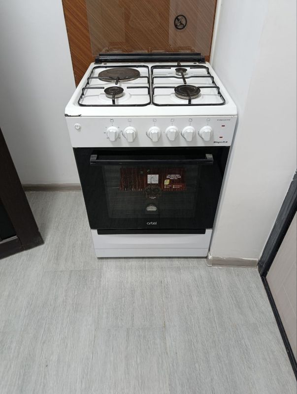 Tezda sotiladi gaz plita shoshiling Tezda sotiladi gaz plita shoshiling
