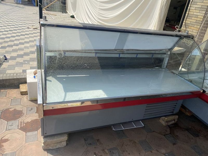 Vitrina xaladinik