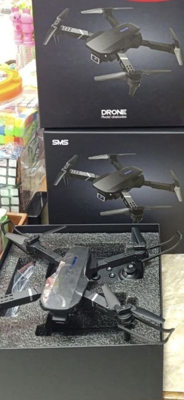 Dron o'yinchoq 30m uzoqlikka, 15 daqiqa zaryati yetadi