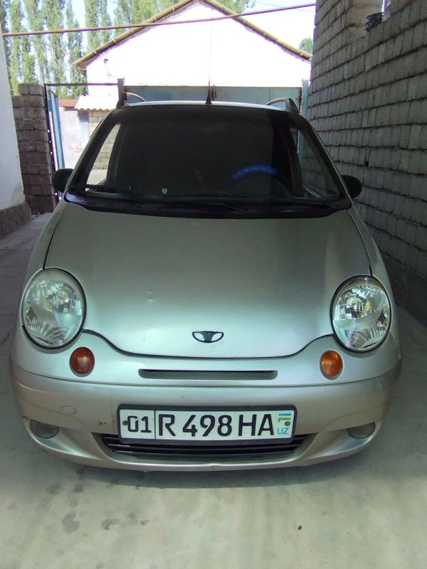 Matiz moshina sotiladi