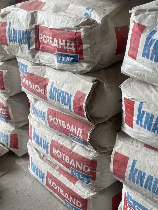Продам оставшийся Шпатлевки и ротбанды Продам оставшийся Шпатлевки и ротбанды