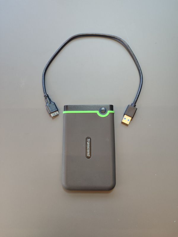 Внешний жесткий диск. Hard seagete 1tb Внешний жесткий диск. Hard seagete 1tb