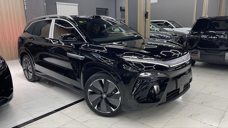 BYD tang L 2wd 1 mator full tayyori , + garantiya