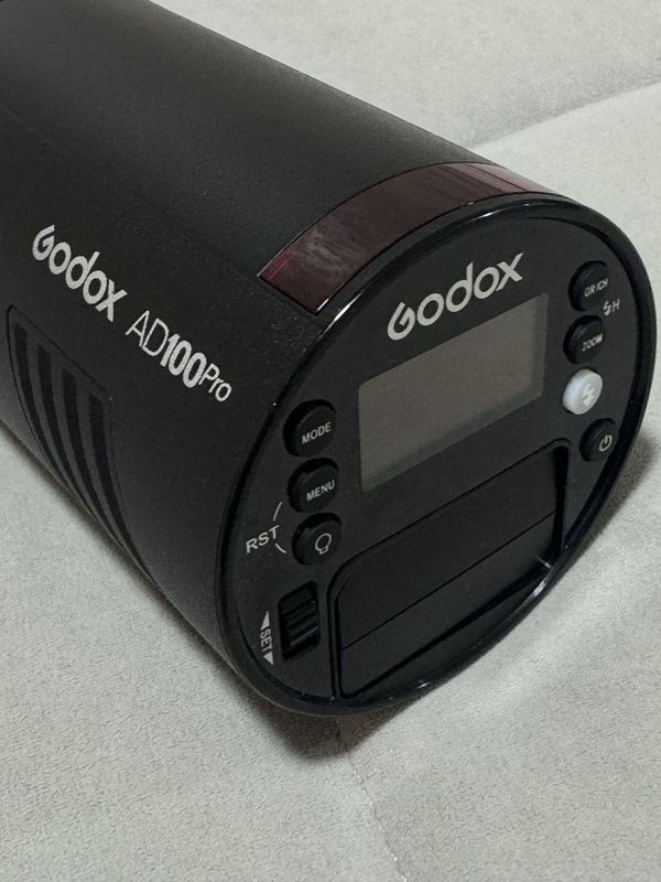 Фотовспышка Godox AD 100 Pro Фотовспышка Godox AD 100 Pro