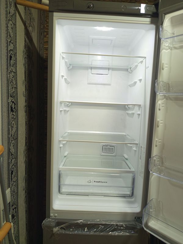Продаю дешово холодилник