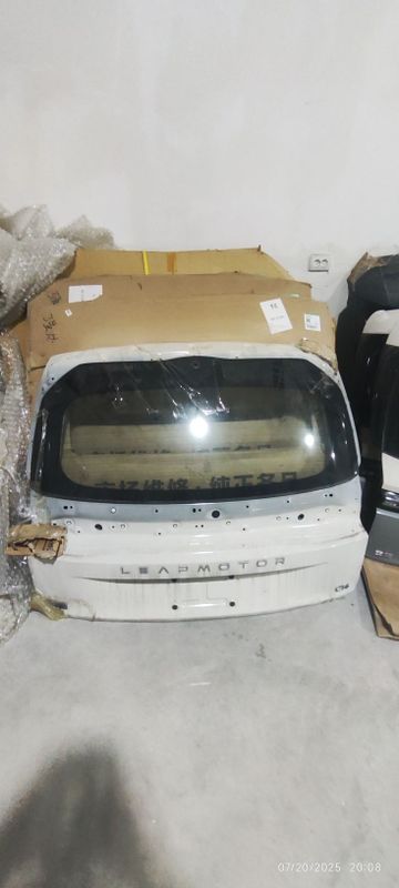 Leapmotor zapchast, Lipmotors bamper oldi orqa. Leapmotor zapchast, Lipmotors bamper oldi orqa.