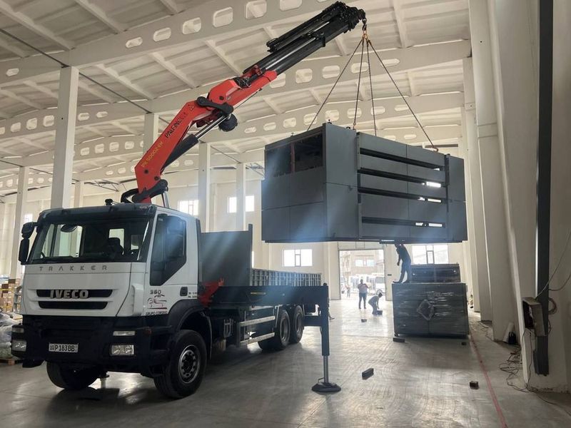 Kran manipulyator iveco sotiladi