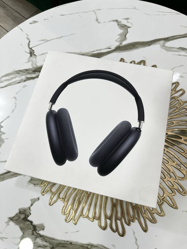 Новые наушники оригинальные Apple Airpods Max Новые наушники оригинальные Apple Airpods Max