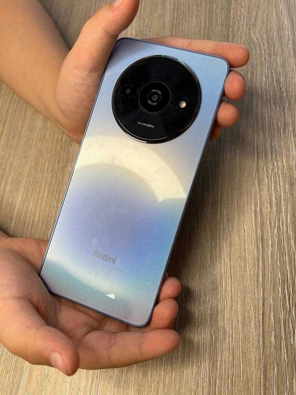 Redmi A3 64GB Face ID работает без царапин. c чехлом и есть коробки. Redmi A3 64GB Face ID работает без царапин. c чехлом и есть коробки.