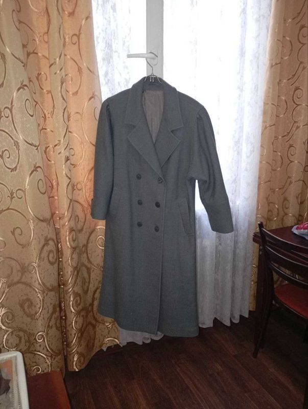 Продается женское пальто Продается женское пальто