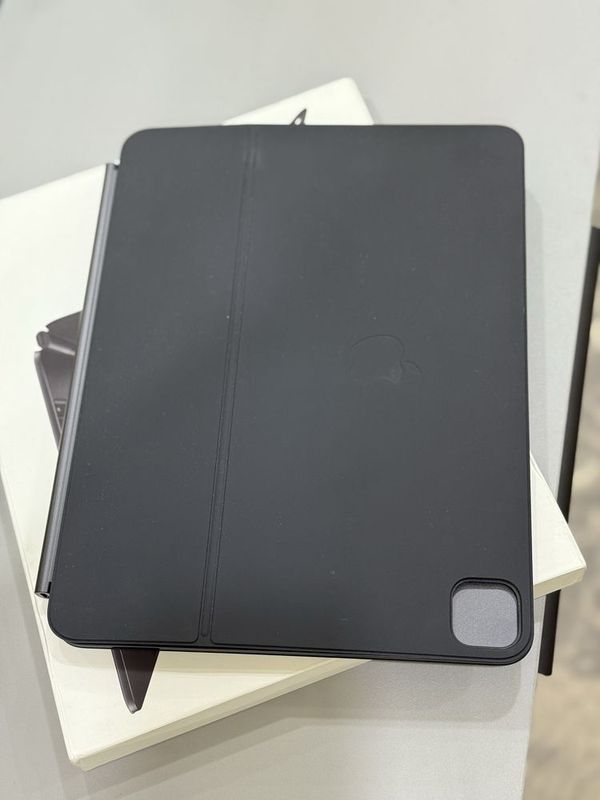 Magic keyboard 13 inch