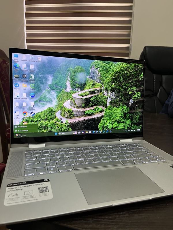 HP Envy x360 yengidek turipdi Americadan olib kelingan HP Envy x360 yengidek turipdi Americadan olib kelingan