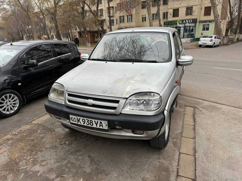 Продается NIVA 2005