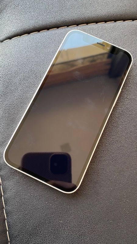 Iphone 12 mini aybi yoq yomkisti 79% kami bor