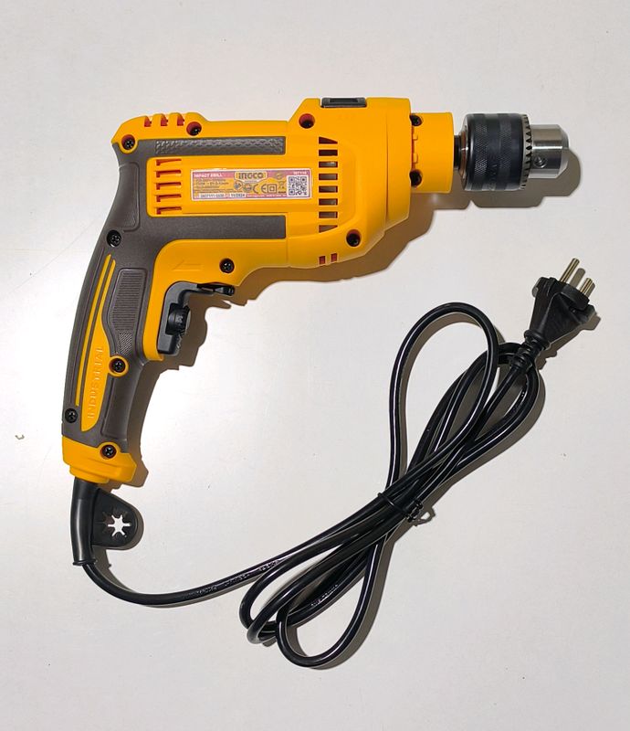 Дрель ударная 710W новая