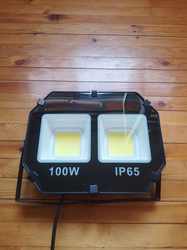 Прожектор 100W IP65