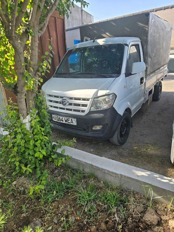 продаётся китайский автомобиль DFSK продаётся китайский автомобиль DFSK
