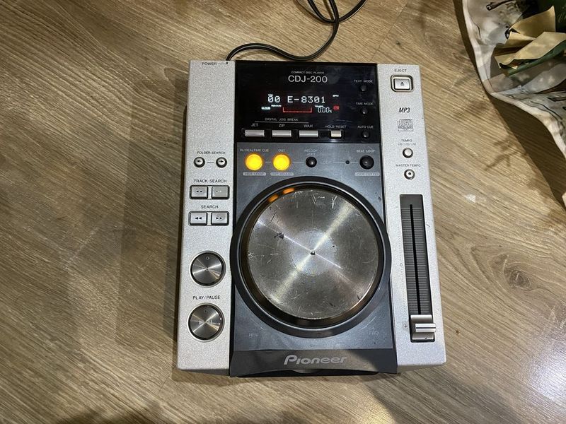 * Pioneer CDJ-200 Mp3 Dj пульт б/у не дорого!