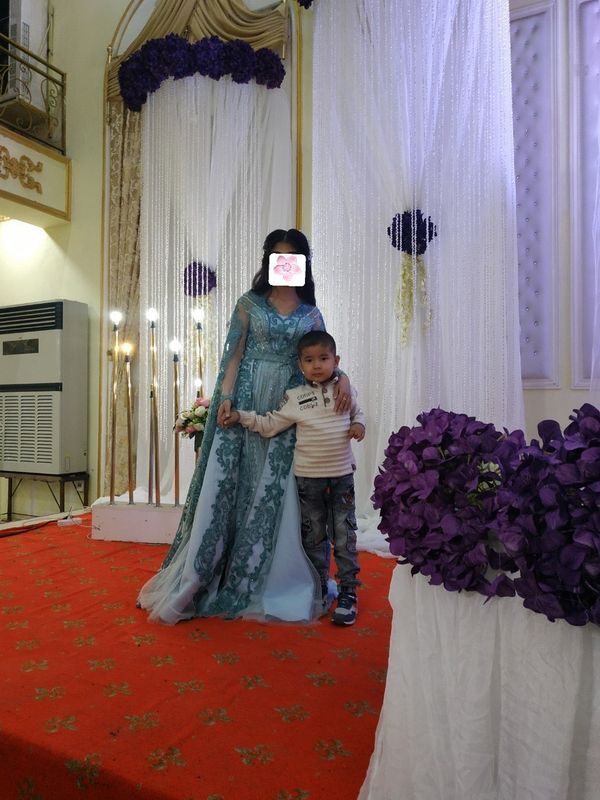 Ayollar oqshom libosi Ayollar oqshom libosi