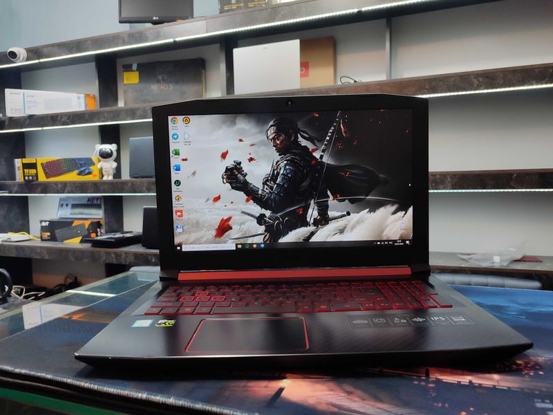 Мощный игравой ноутбук Acer Nitro intel Core i5-8300H Мощный игравой ноутбук Acer Nitro intel Core i5-8300H