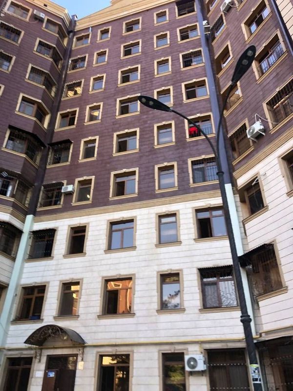 ijaraga kvartira yunusobod tuman 4-mavzeda 3-xonali,80m2 metroga yaqin