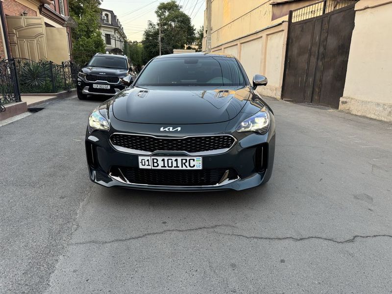 Kia Stinger 3.3T. 2023, 38.000KM. Kia Stinger 3.3T. 2023, 38.000KM.