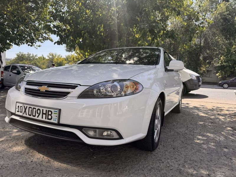 Srochno sotiladi Chevrolet Gentra 2018 Avtomat Kraska tozza Metan Srochno sotiladi Chevrolet Gentra 2018 Avtomat Kraska tozza Metan