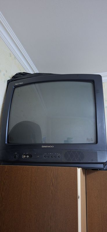 Телевизор Daewoo.