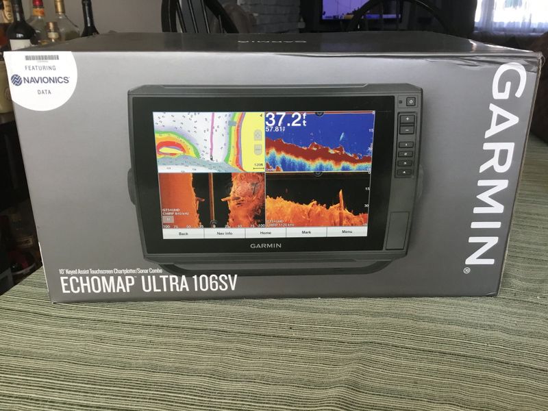 Эхолот Garmin Ultra 106sv Эхолот Garmin Ultra 106sv