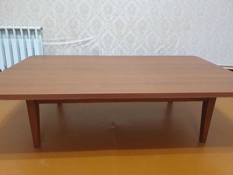 Низкий СТОЛ , дастархан, крепкий, отличное состояние Низкий СТОЛ , дастархан, крепкий, отличное состояние