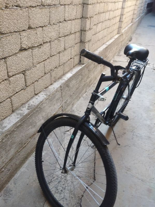 Velosiped sotiladi Velosiped sotiladi