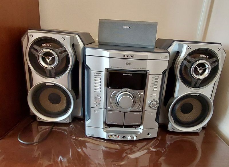Музыкальный центр Sony