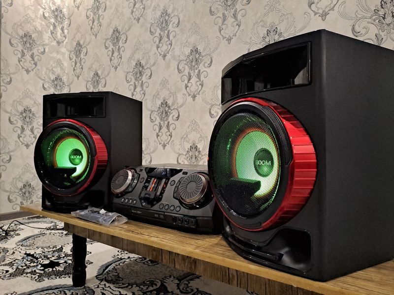 LG XBOOM CL 87/2350w LG XBOOM CL 87/2350w