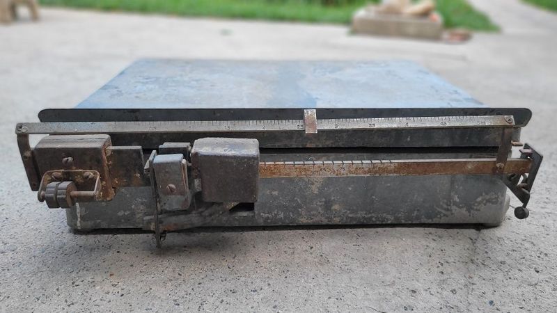 Продам весы напольные Продам весы напольные