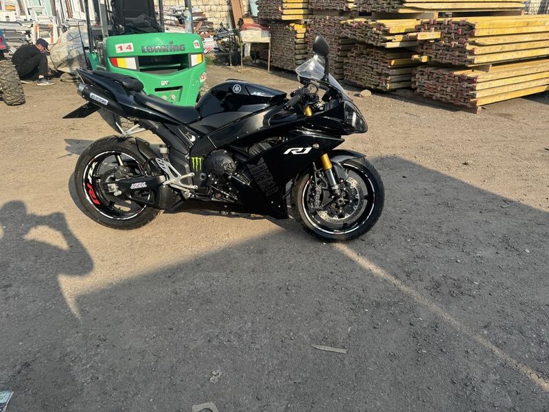 Yamaha yzf r1 2007 в отличном состоянии