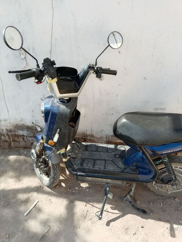 Elektro skuter Sotiladi bahosi galishamiz Elektro skuter Sotiladi bahosi galishamiz