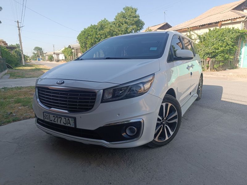 Kia carnival 2015 г. Идеальный Kia carnival 2015 г. Идеальный
