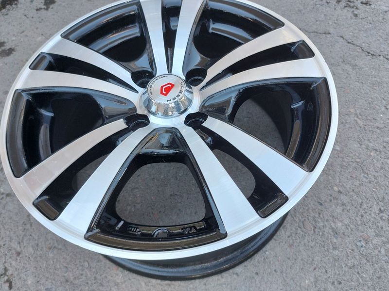 14 R Vossen diska Nexa Spark Cobolt Lada Vaz 14 R Vossen diska Nexa Spark Cobolt Lada Vaz