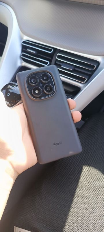 Redmi note 14 pro 12/256 sotiladi obmen ham bor norm telga Redmi note 14 pro 12/256 sotiladi obmen ham bor norm telga