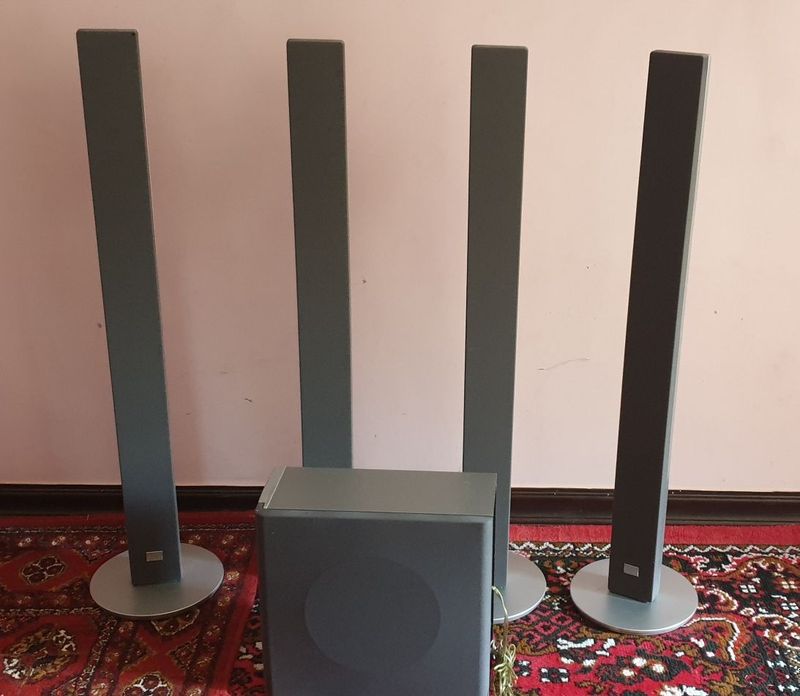 Срочно продается Домашний кинотеатр колонки сабвуфер DVD Срочно продается Домашний кинотеатр колонки сабвуфер DVD