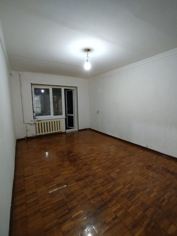 Чиланзар20 Илон Ота мечеть 72м² в доль дороги 3 комнаты без ремонта Чиланзар20 Илон Ота мечеть 72м² в доль дороги 3 комнаты без ремонта