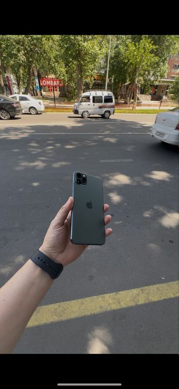 iPhone 11pro Max 256G 77% iPhone 11pro Max 256G 77%