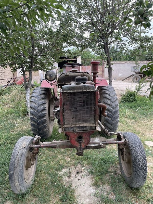 Traktor T31 робочий состоянияда Traktor T31 робочий состоянияда