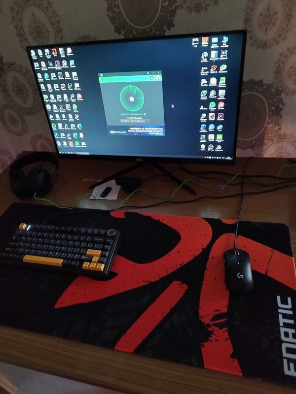 Продаётся Монитор для игрового ПК срочно P2E Gaming Продаётся Монитор для игрового ПК срочно P2E Gaming