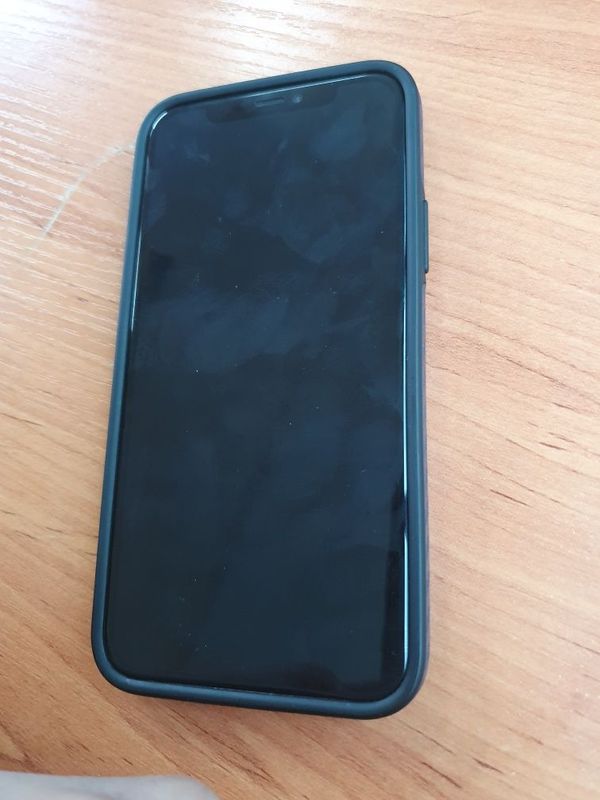 Iphone 11pro sotiladi