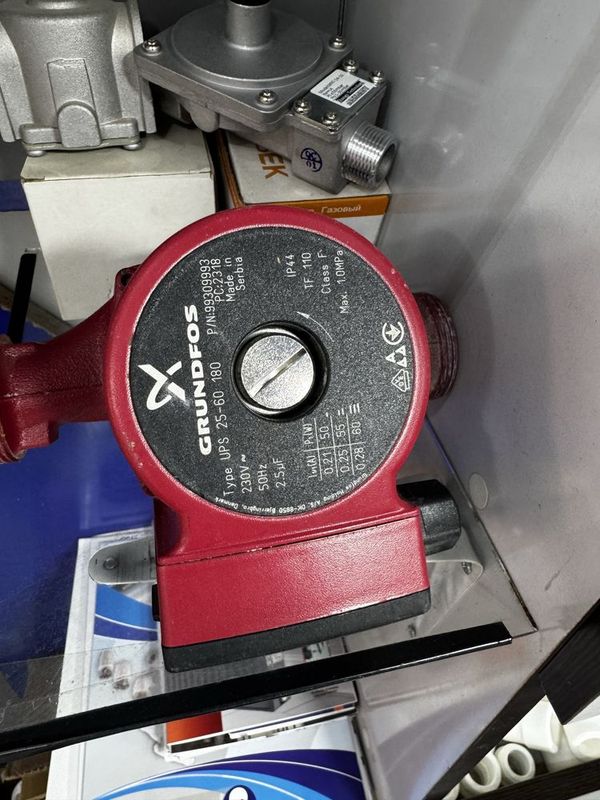 Новое GRUNDFOS UPS Циркуляционный насос Новое GRUNDFOS UPS Циркуляционный насос